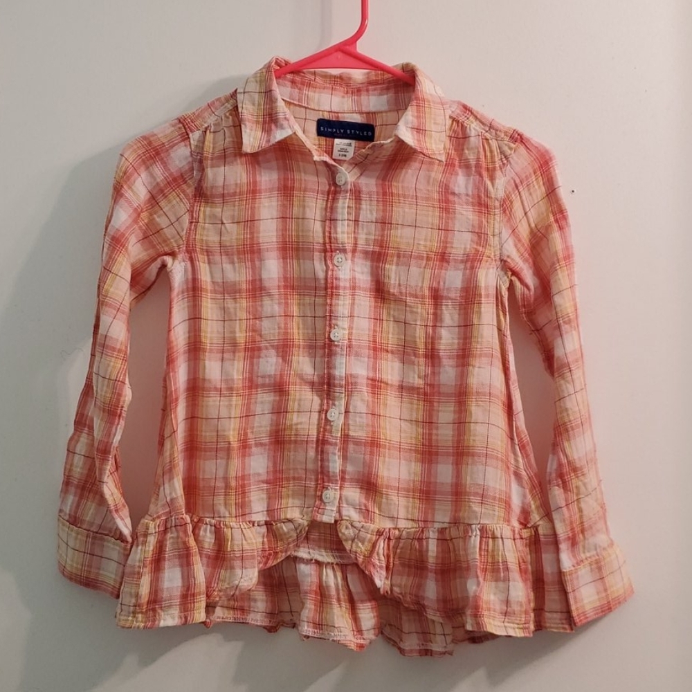 Simply styled blouse